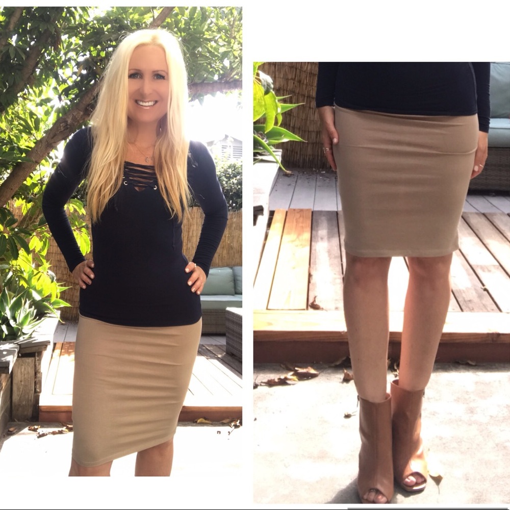 ☕️Taupe Slimming Pencil Skirt🤩